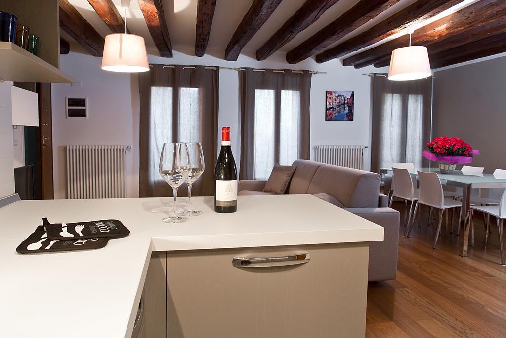 Good Wine Apartments Venedig Zimmer foto
