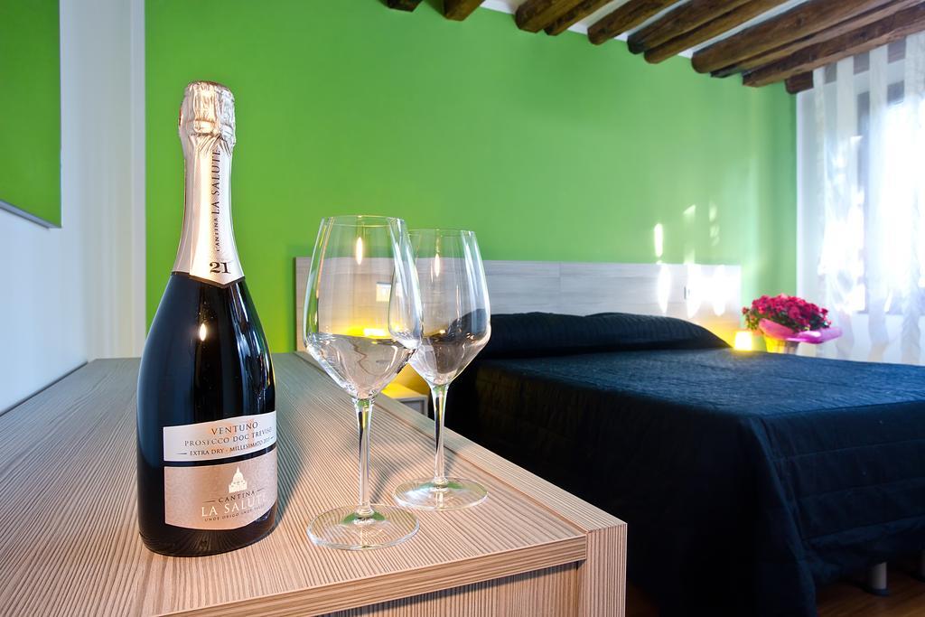 Good Wine Apartments Venedig Zimmer foto